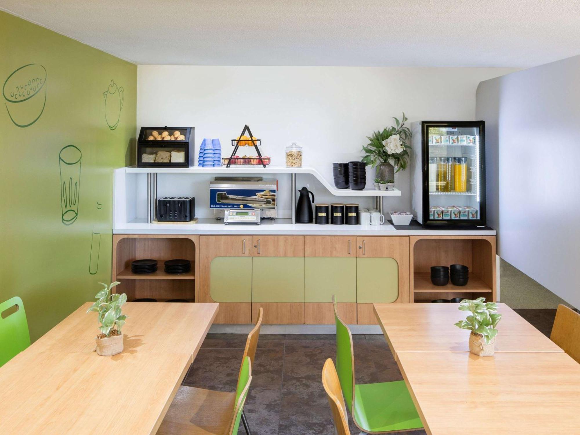 Ibis Budget Canberra Bagian luar foto