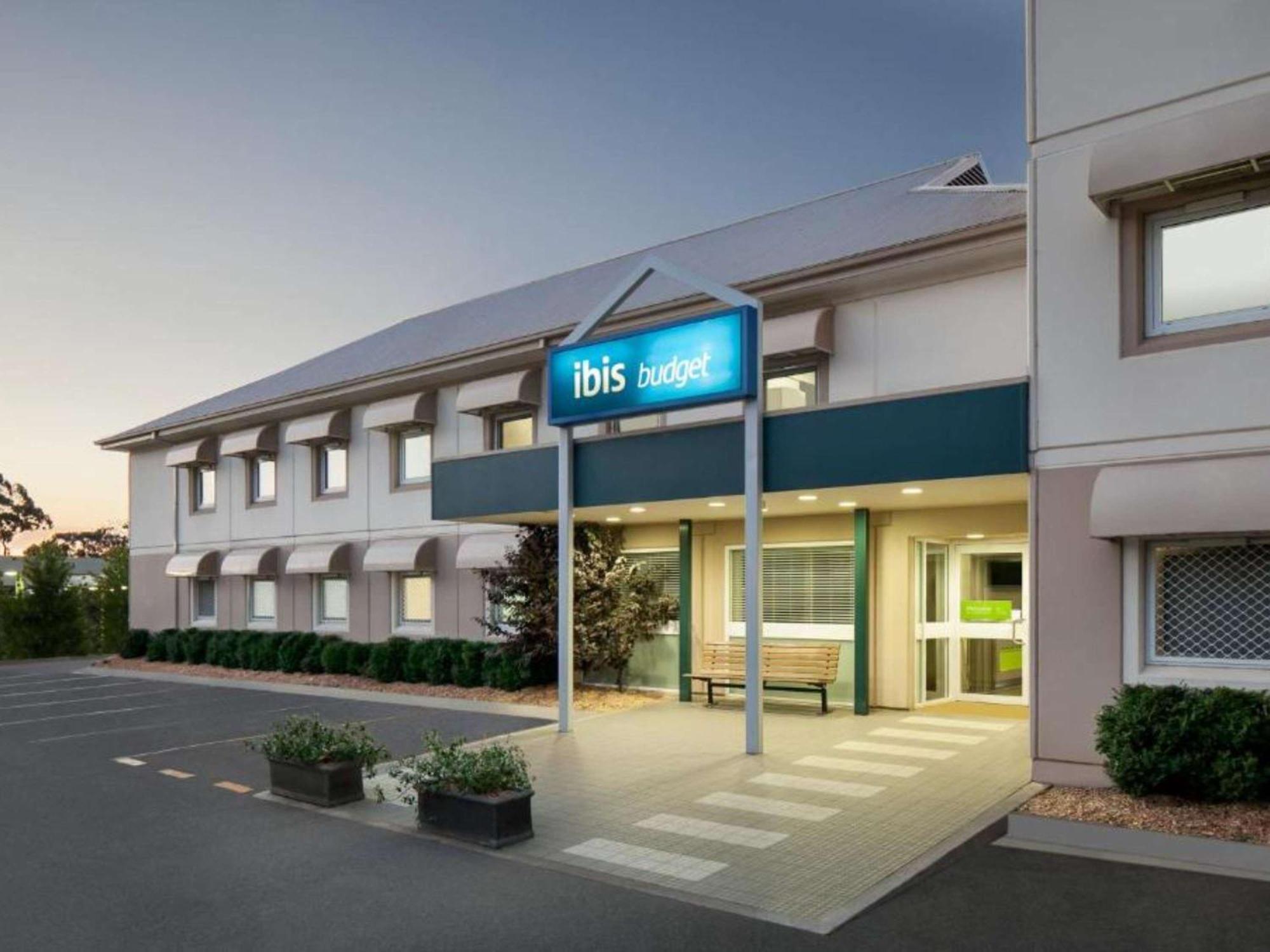 Ibis Budget Canberra Bagian luar foto