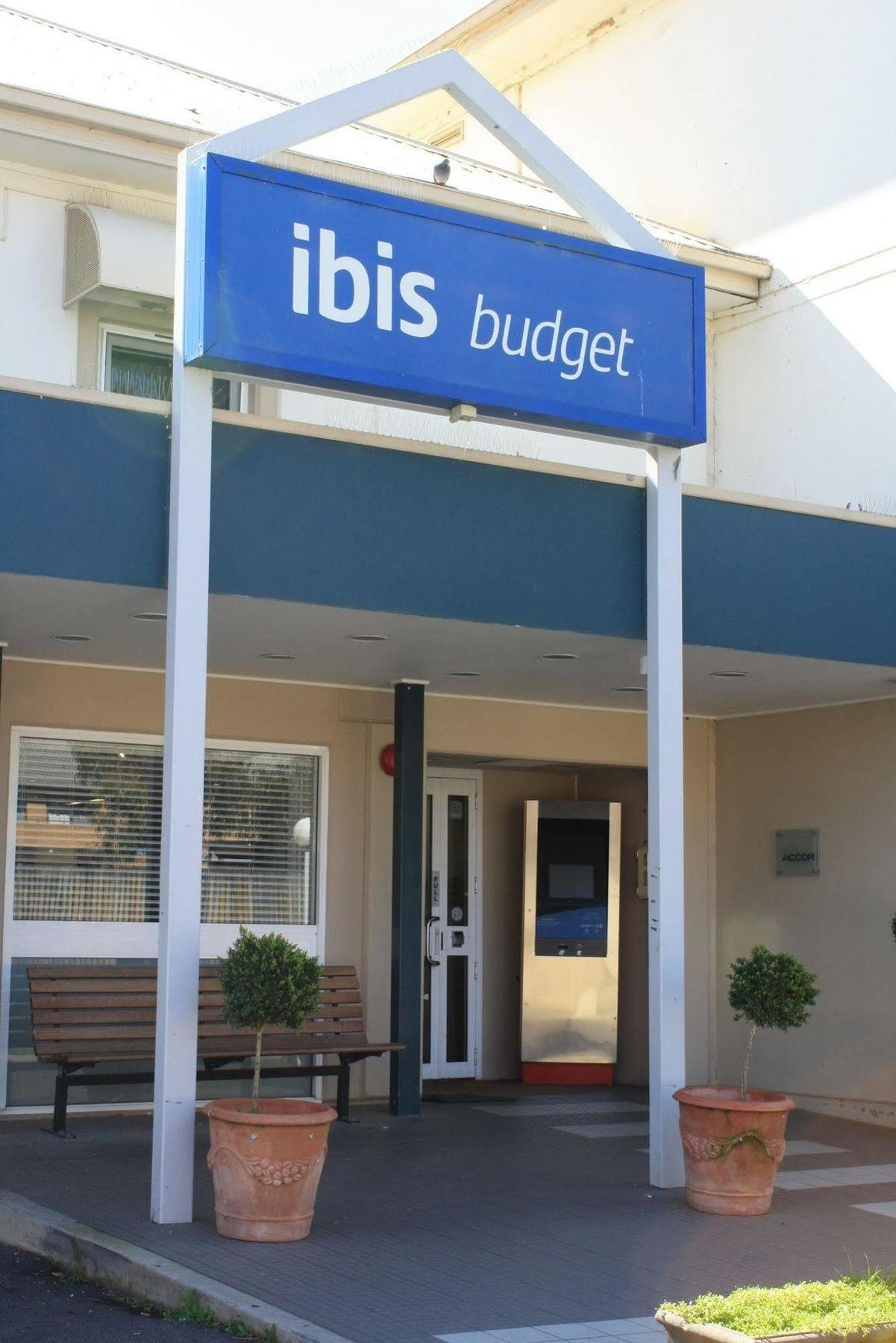 Ibis Budget Canberra Bagian luar foto