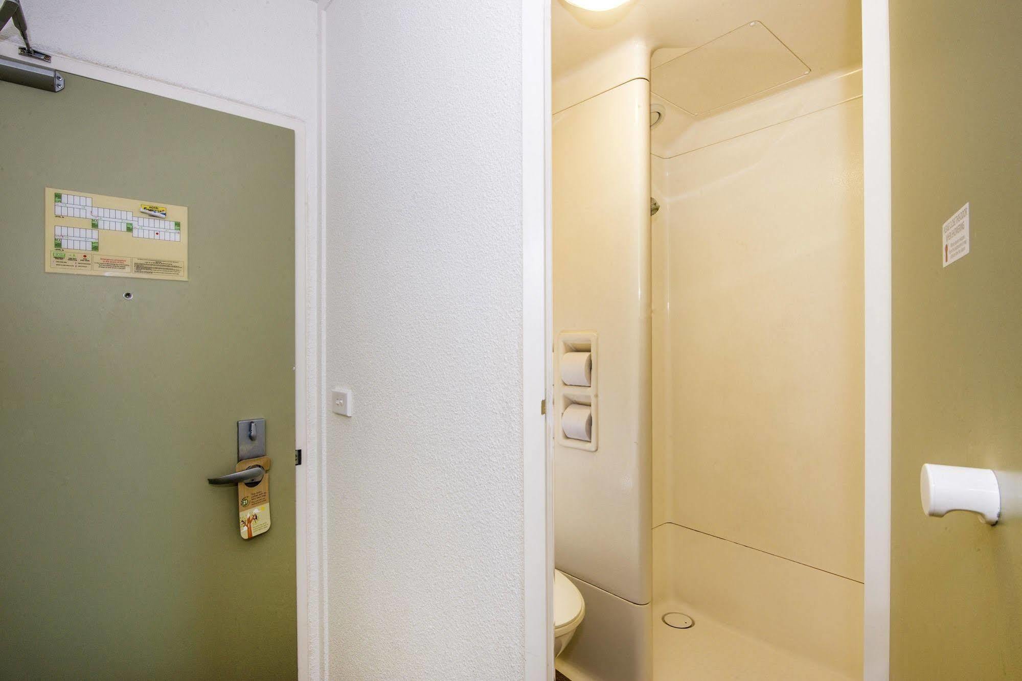 Ibis Budget Canberra Bagian luar foto