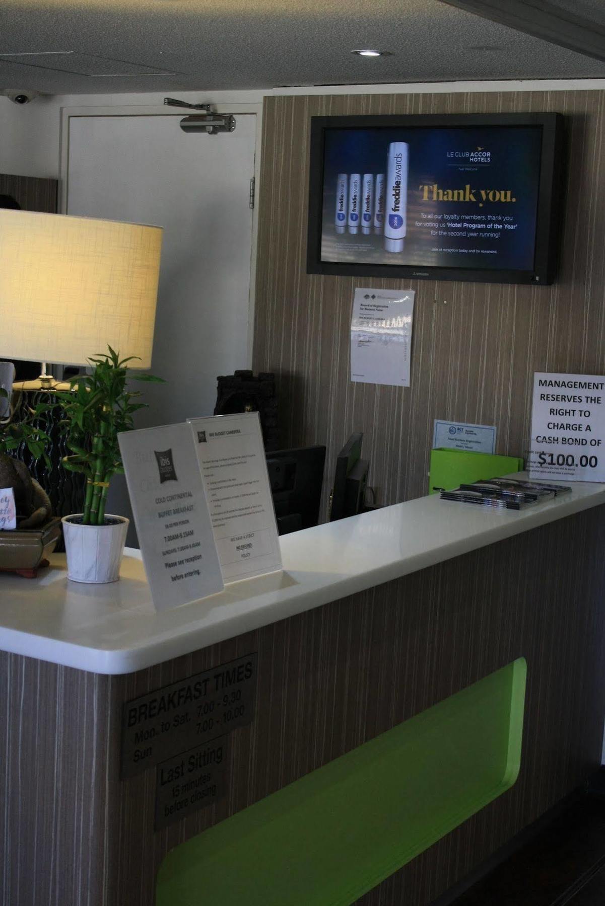 Ibis Budget Canberra Bagian luar foto