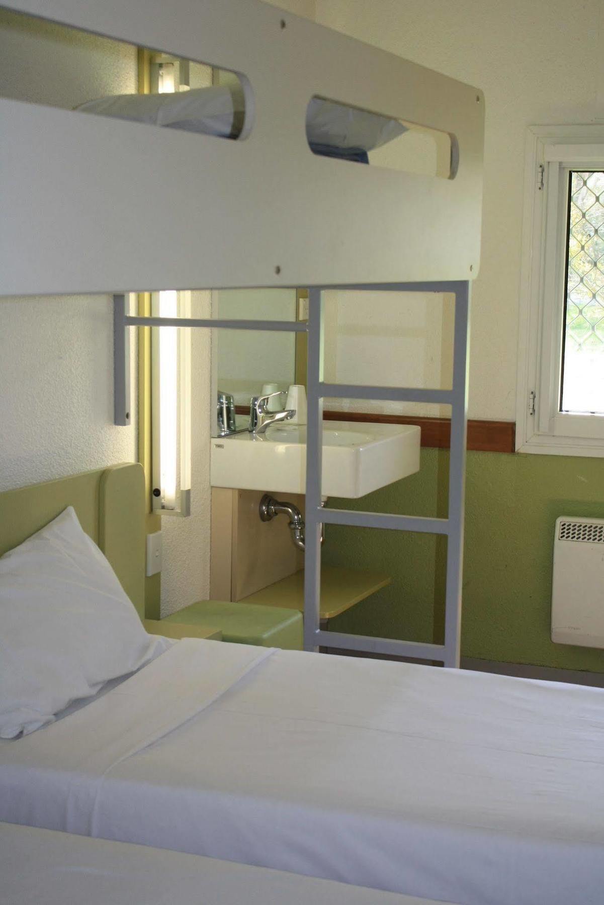 Ibis Budget Canberra Bagian luar foto